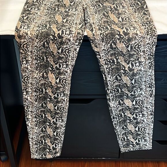 Ladies Vanilla Star Pull On Jeggings - Size Small - Picture 2 of 5